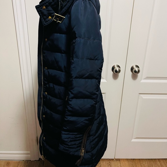 Zara winter coat with duck feather filling and fur collar. - Picture 4 of 8